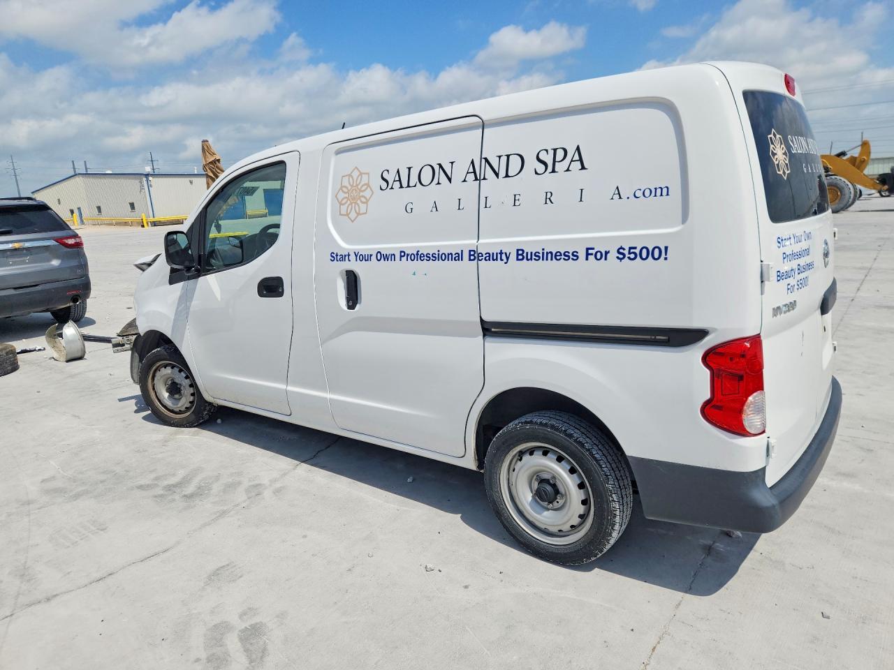 Nissan Nv