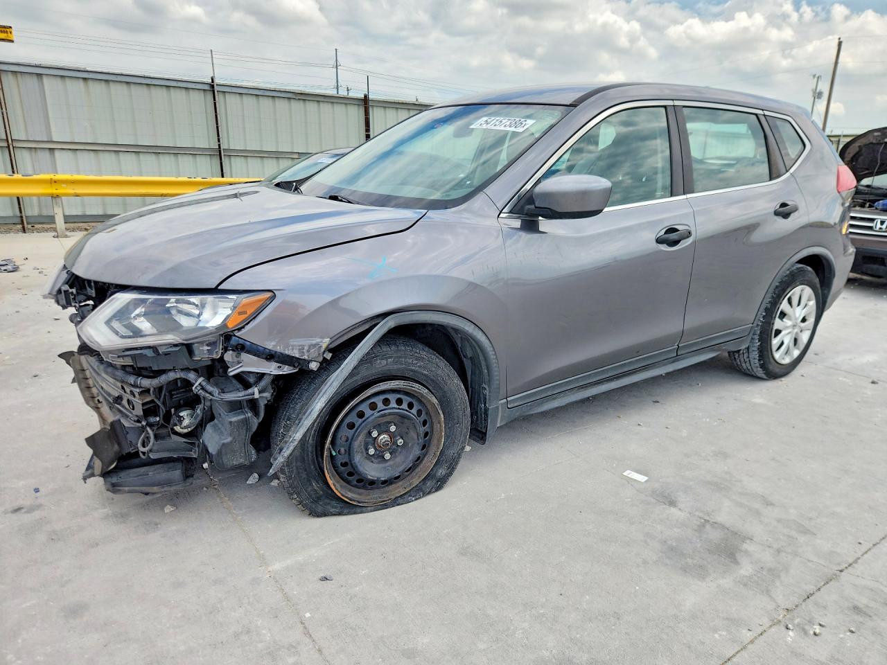 Salvage Nissan Rogue Image