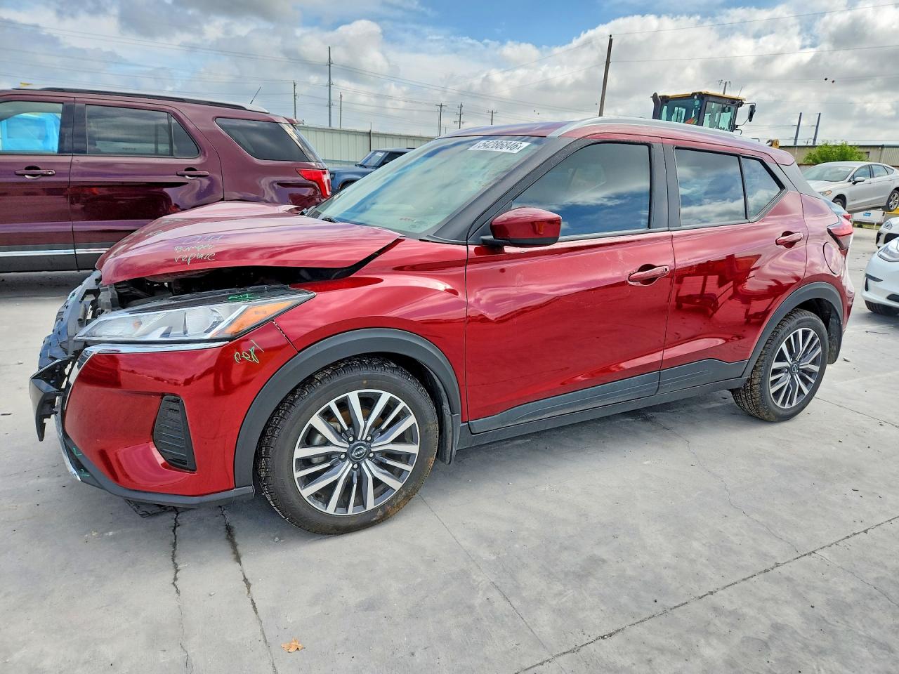 Salvage Nissan Kicks Image
