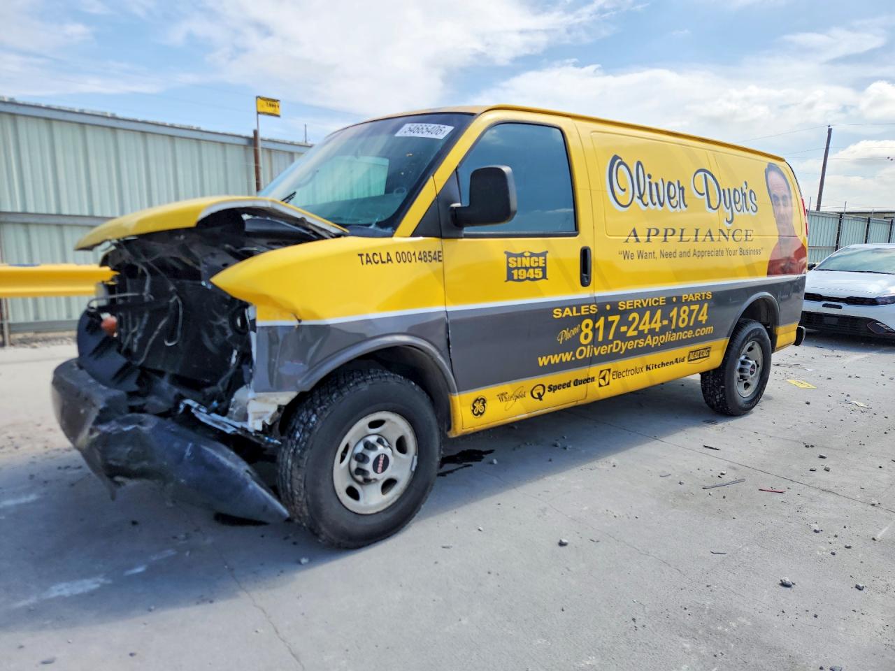 Salvage GMC Savana Image