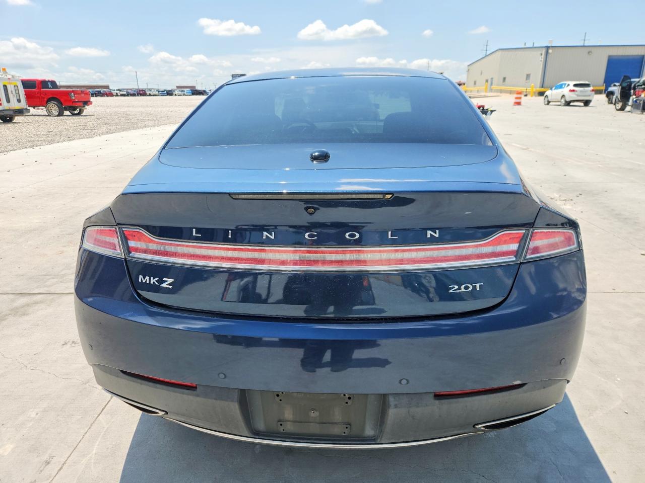 Lincoln MKZ Reserve