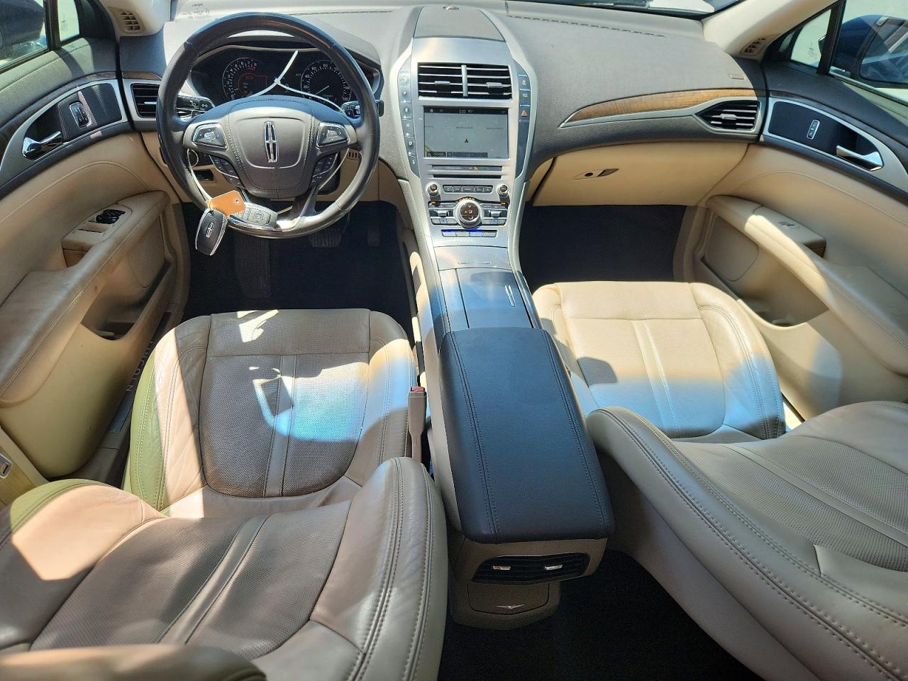 Lincoln MKZ Reserve