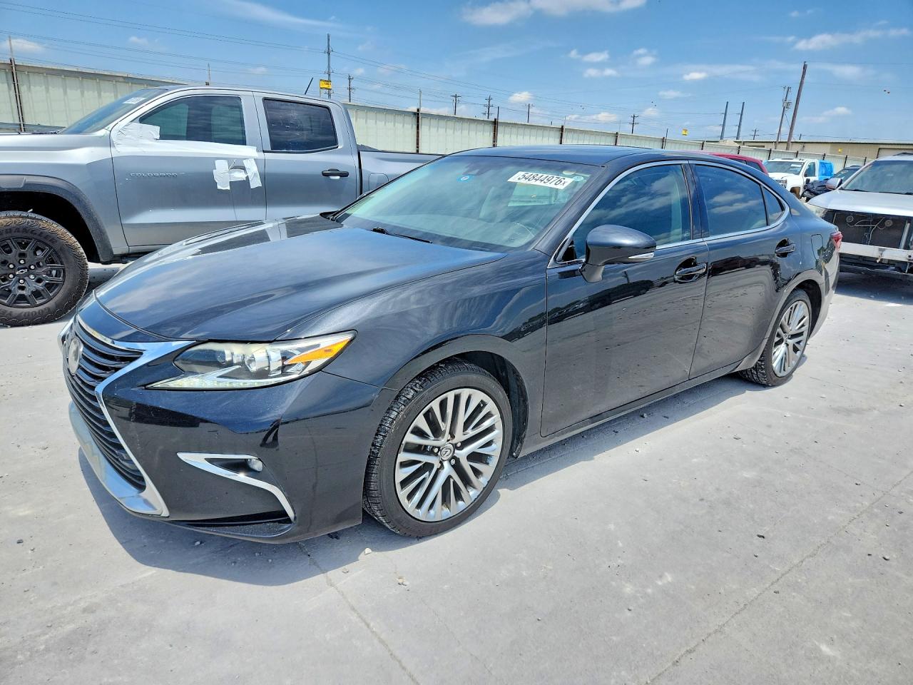 Salvage Lexus Es Image