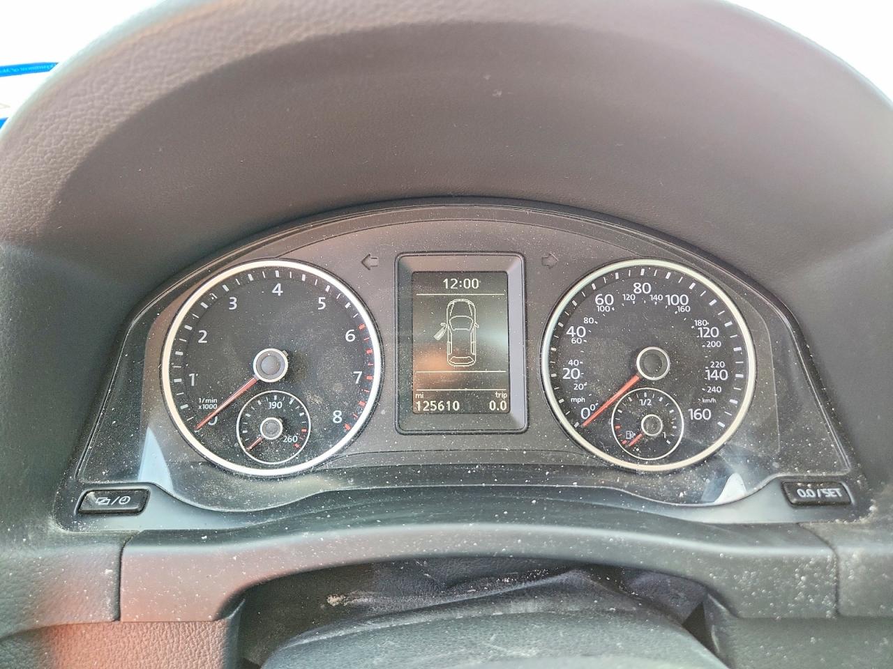 Volkswagen Tiguan S