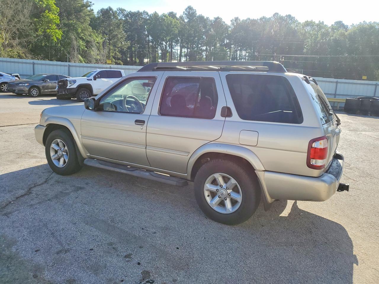 Nissan Pathfinder Se