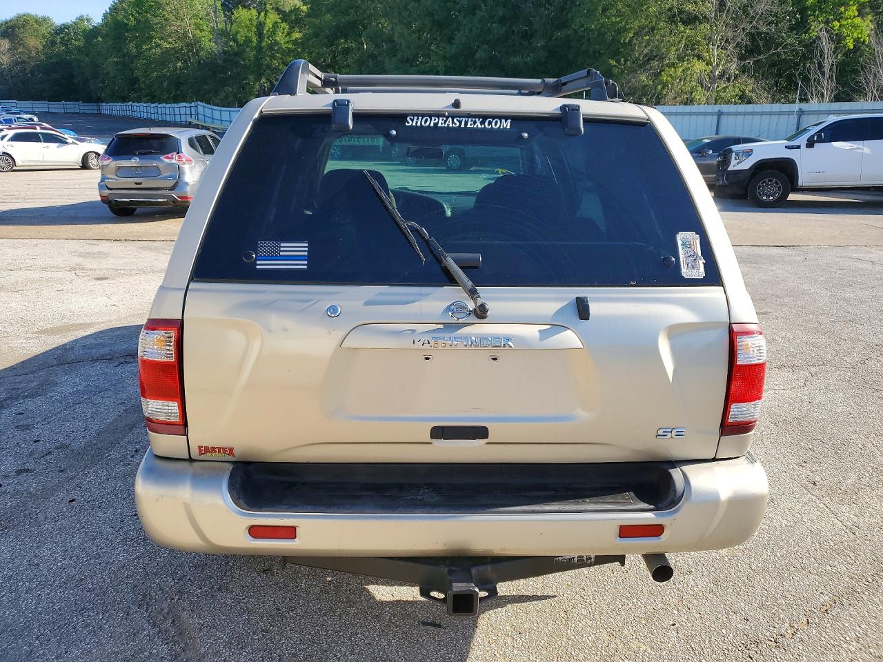 Nissan Pathfinder Se