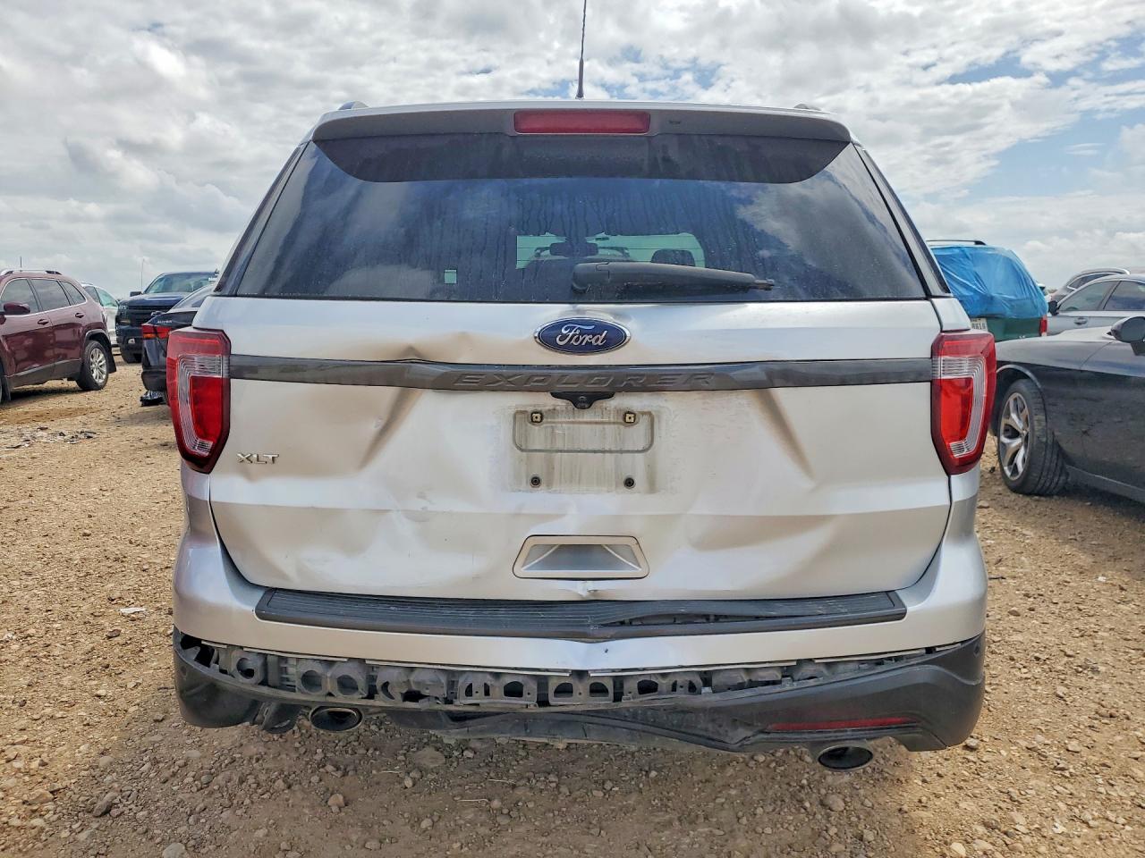 Ford Explorer Xlt