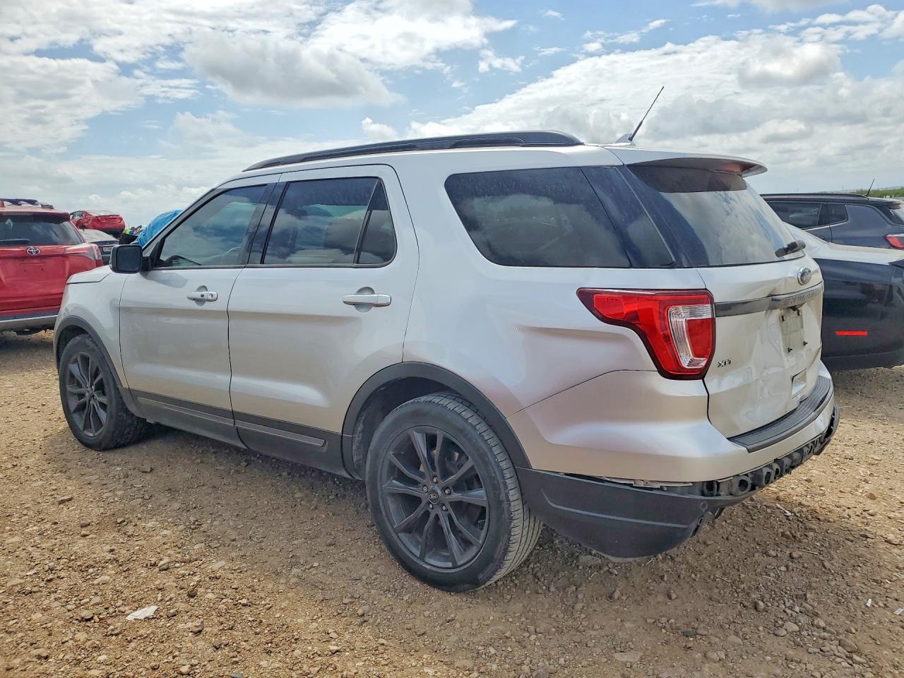 Ford Explorer Xlt