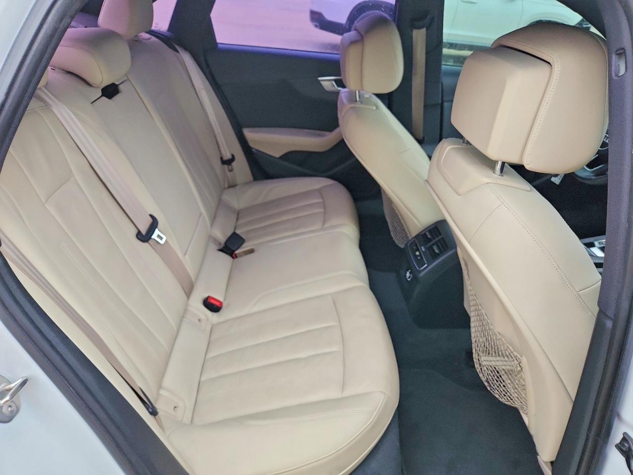 Audi A4 Ultra Premium