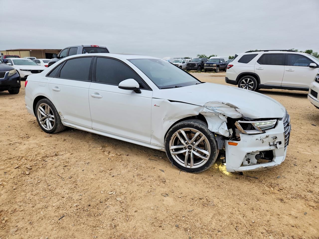 Audi A4 Ultra Premium