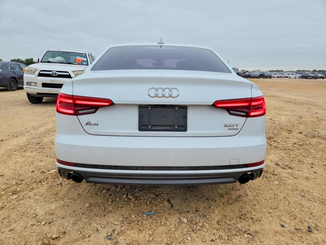 Audi A4 Ultra Premium
