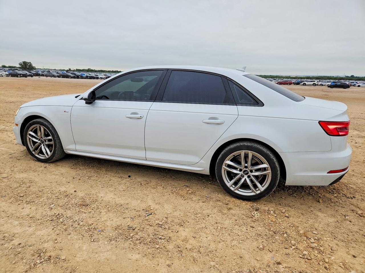 Audi A4 Ultra Premium