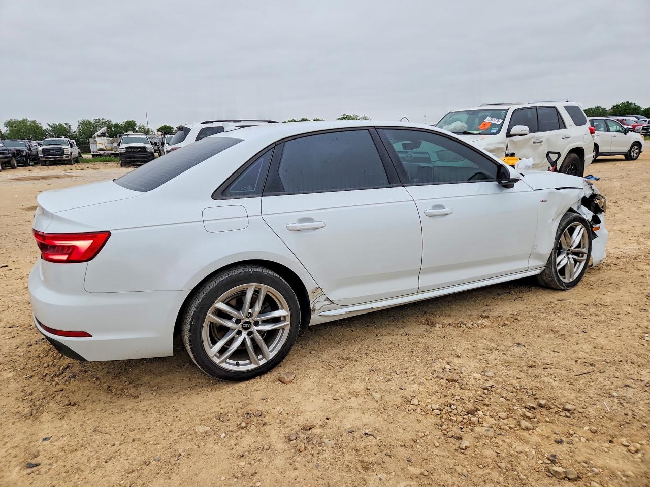 Audi A4 Ultra Premium