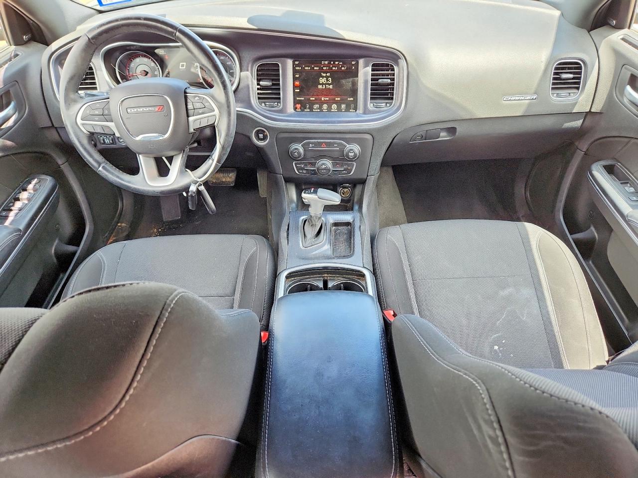 Dodge Charger Sxt