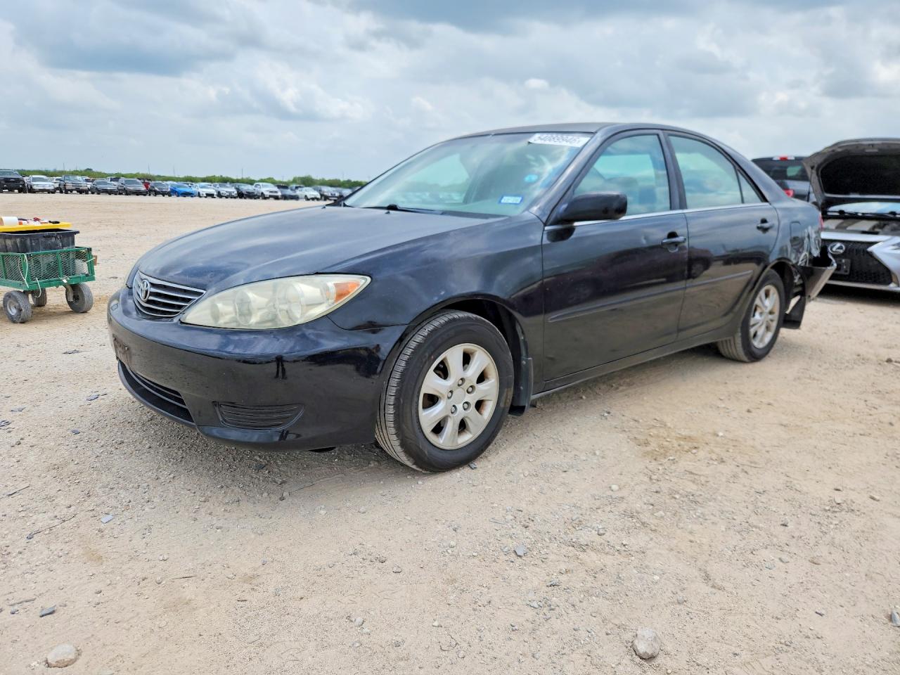 Salvage Toyota Camry Image