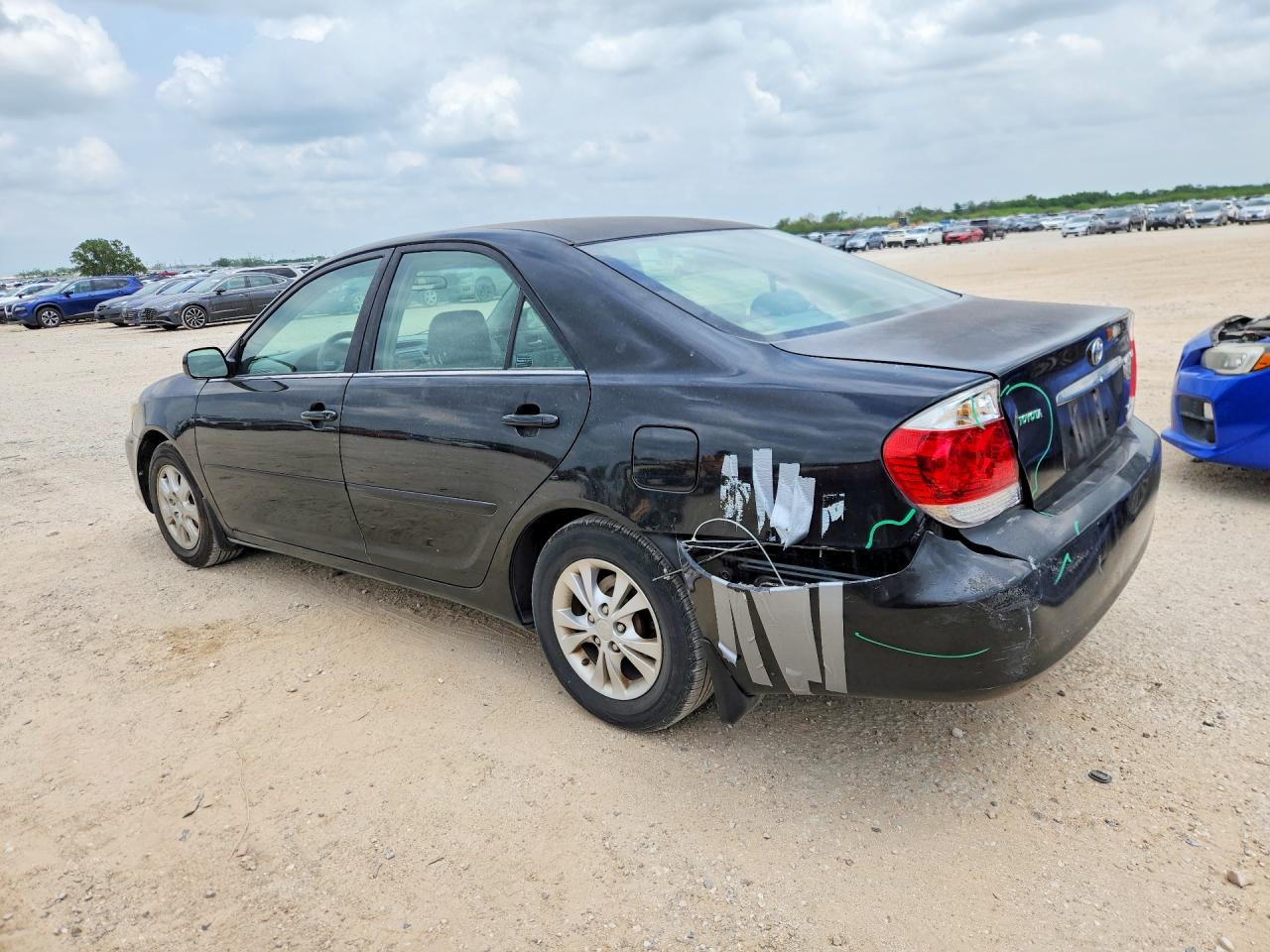 Toyota Camry Le V6