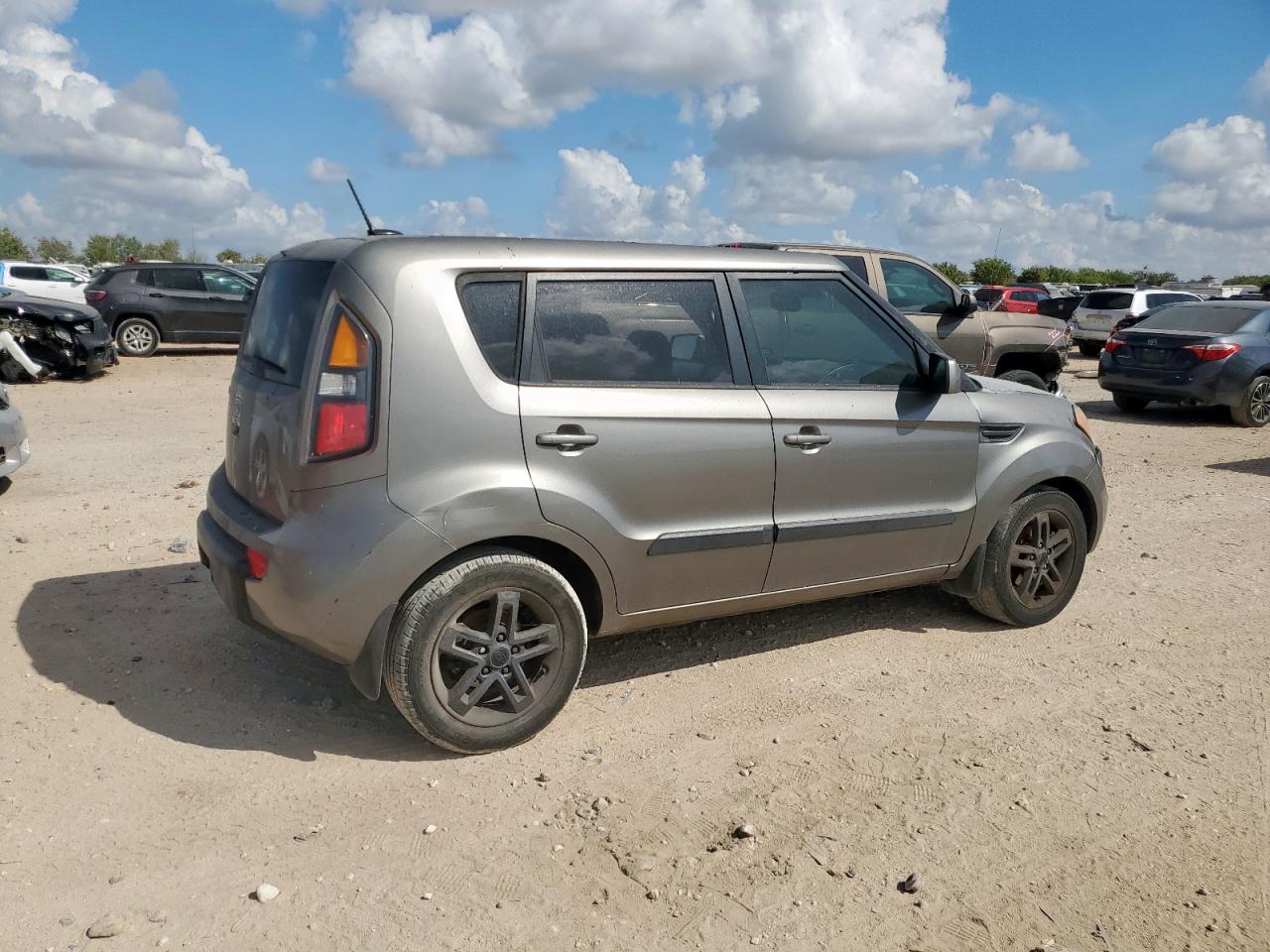 Kia Soul +
