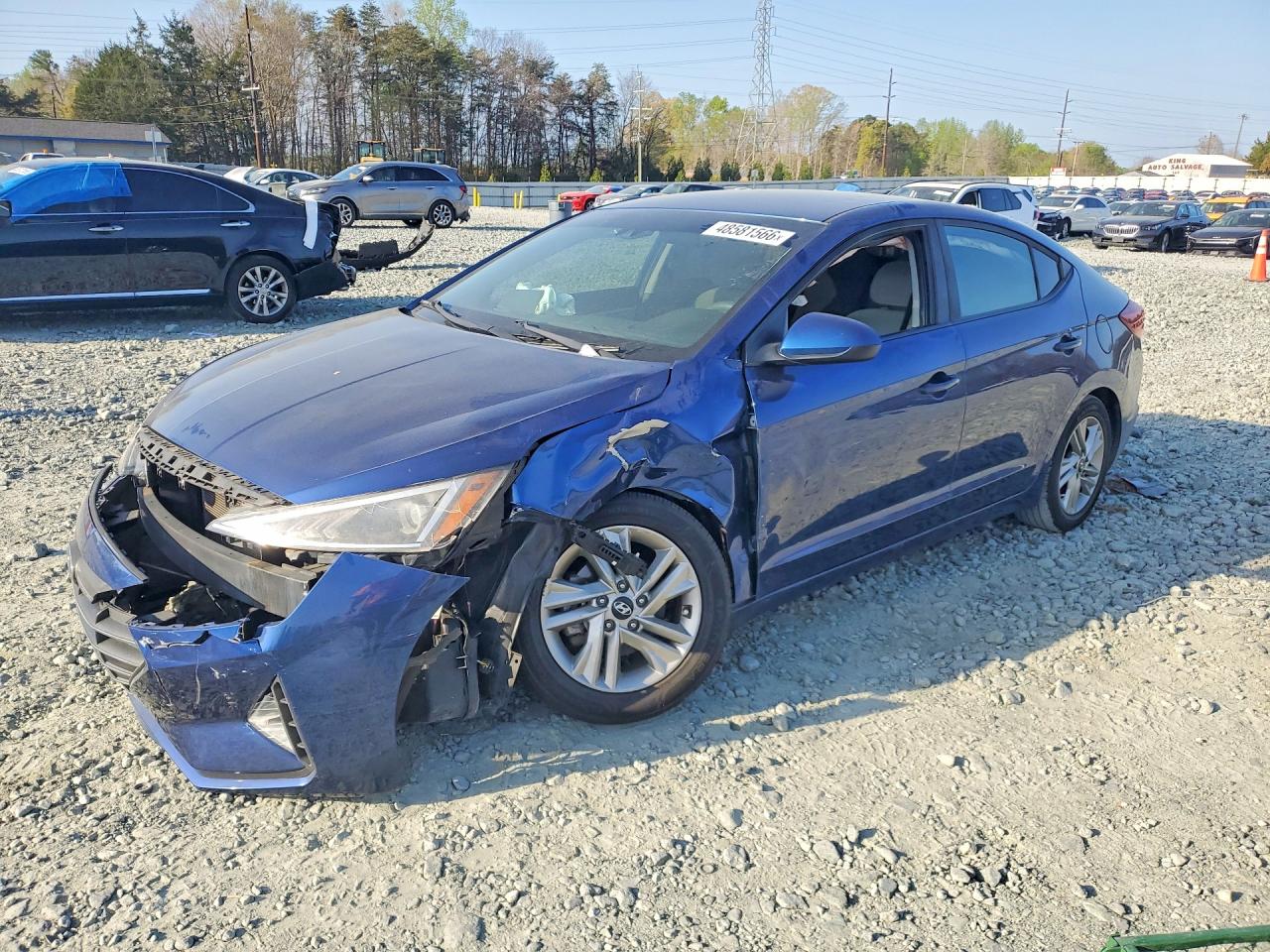 Salvage Hyundai ELANTRA Image