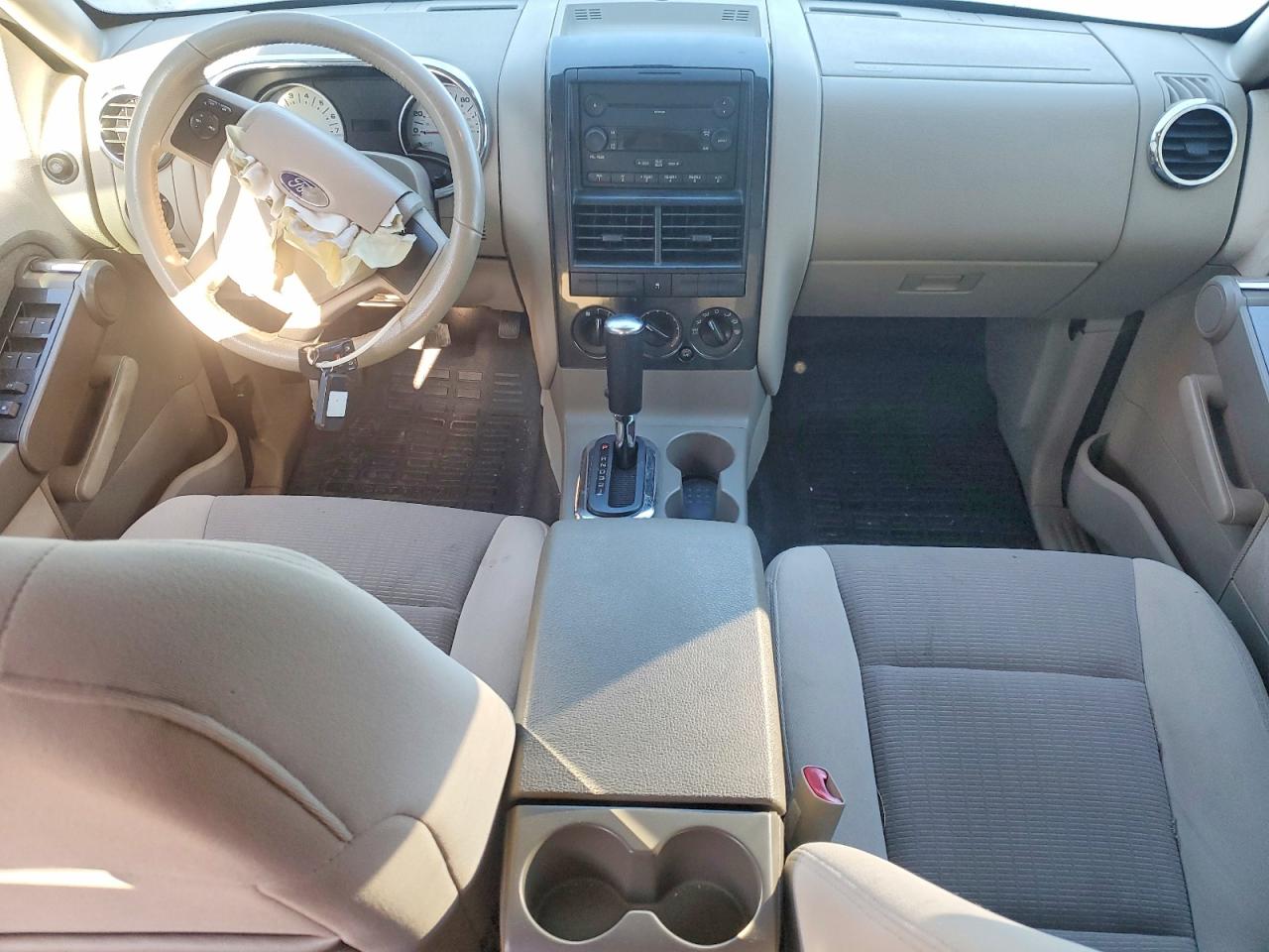 Ford Explorer Xlt