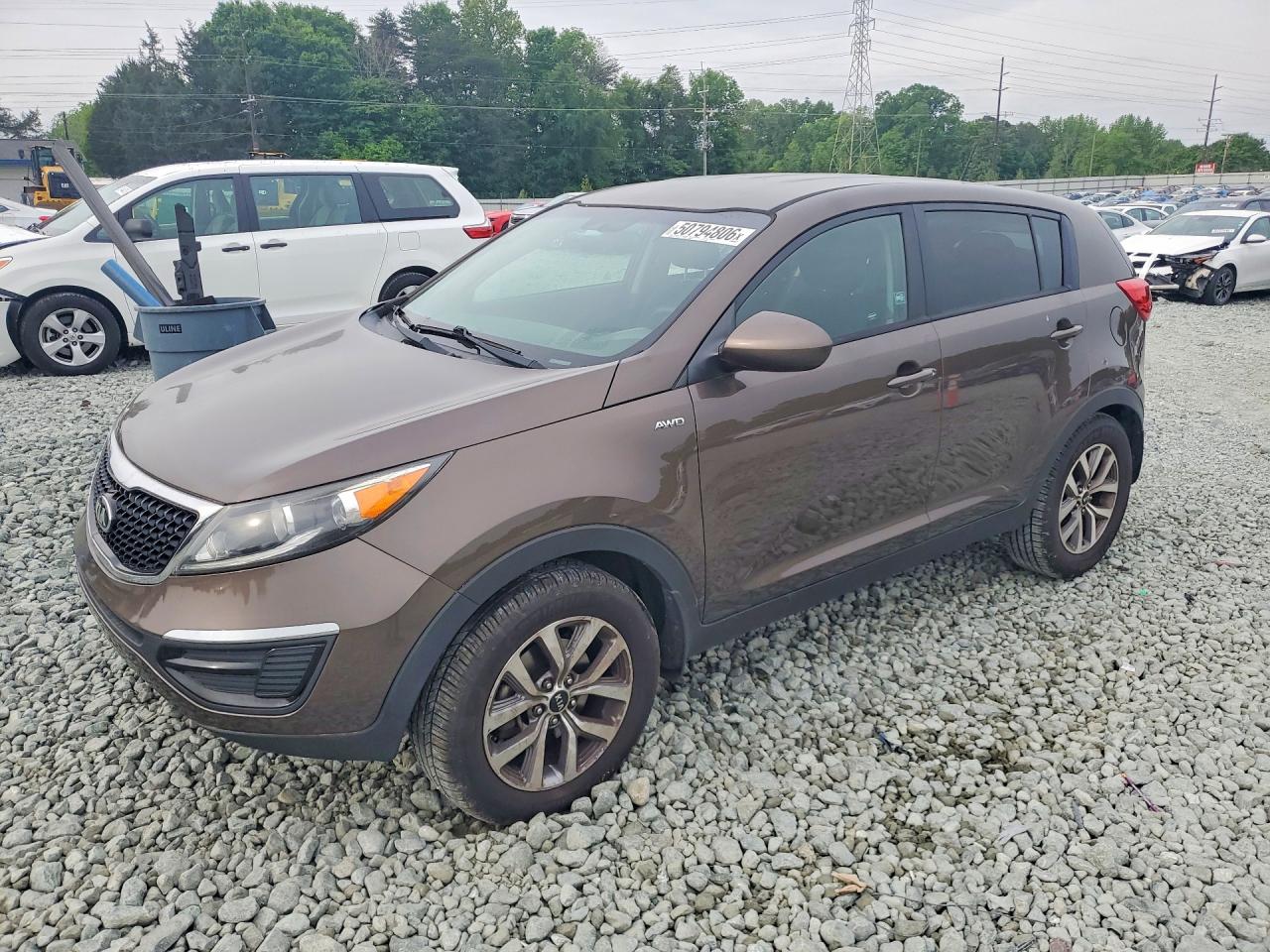 Salvage Kia Sportage Image