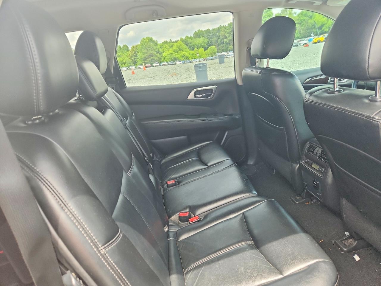 Nissan Pathfinder Sl
