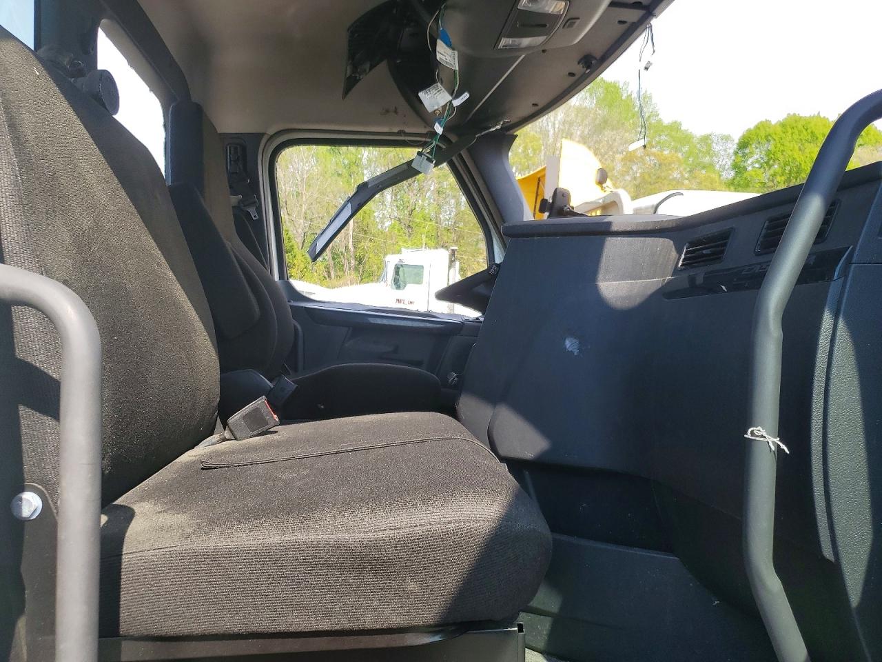 Freightliner Cascadia 126