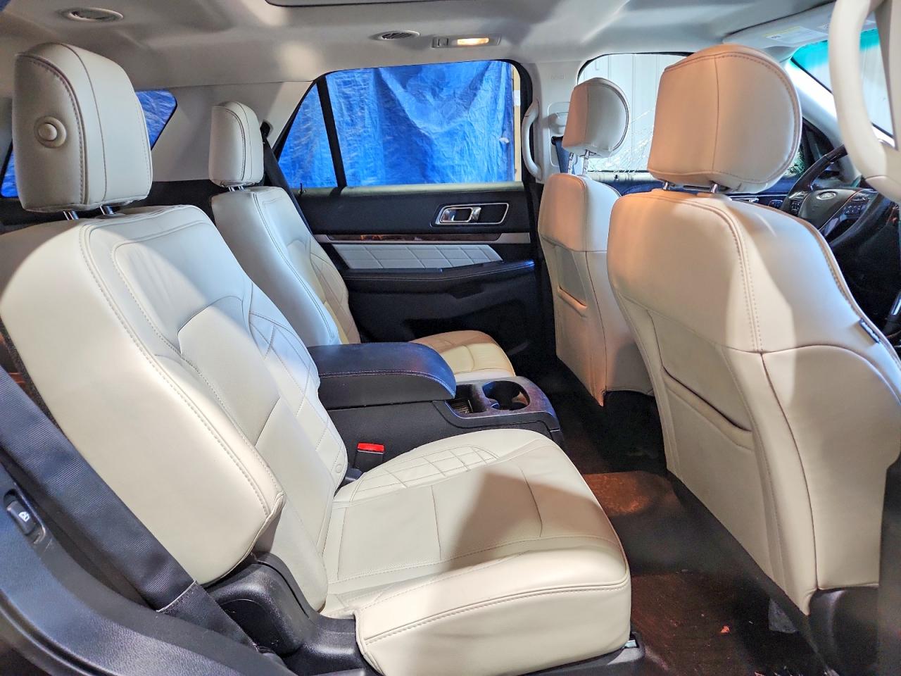 Ford Explorer Platinum