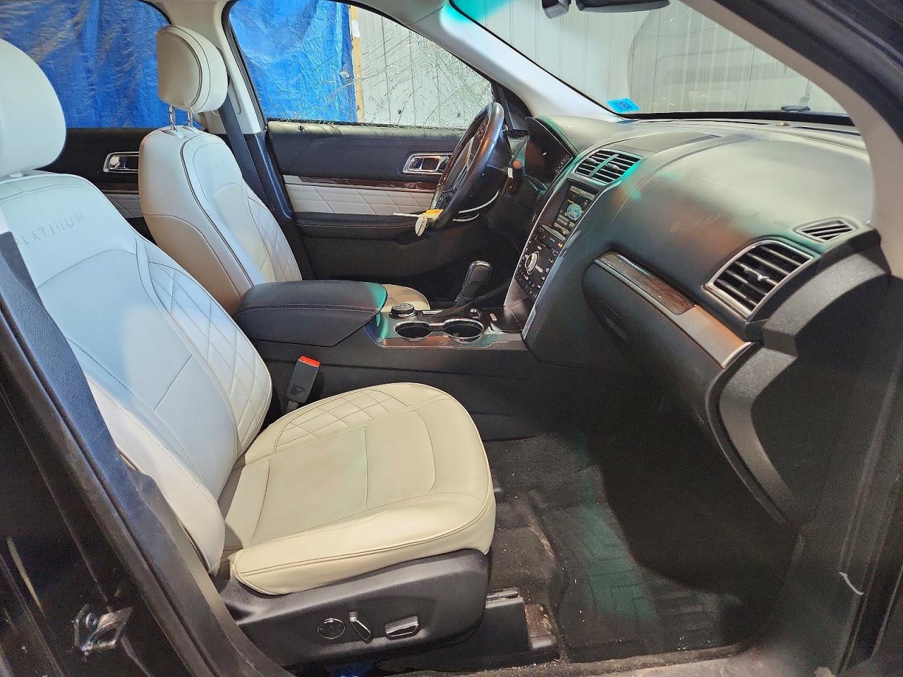 Ford Explorer Platinum
