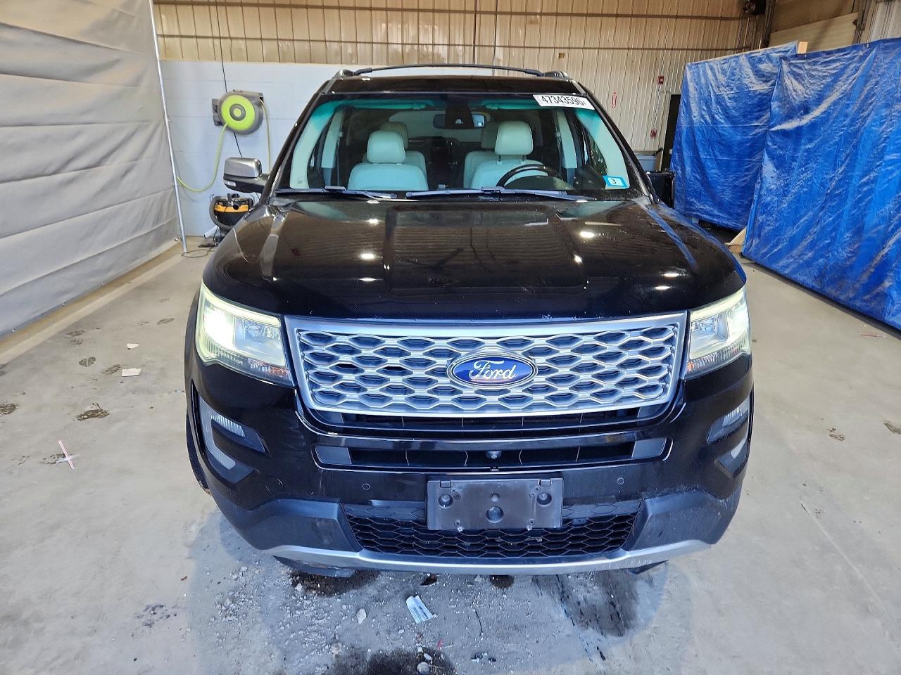Ford Explorer Platinum