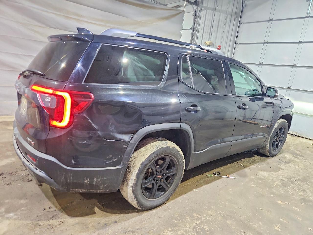 GMC Acadia At4