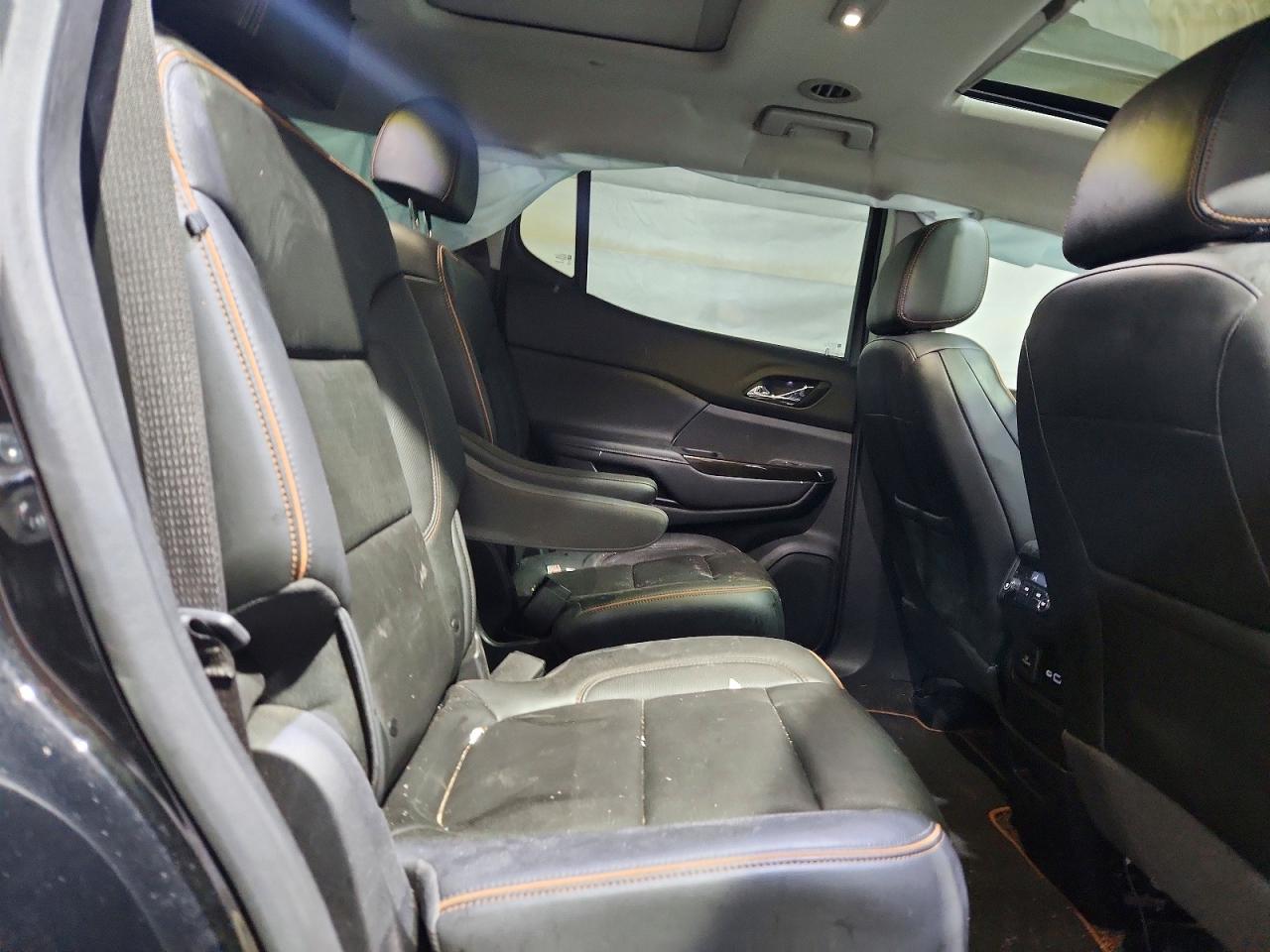 GMC Acadia At4