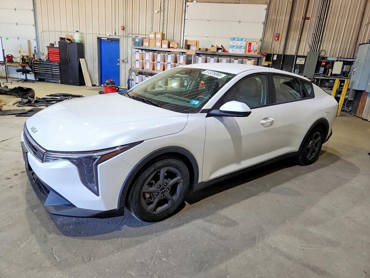 Salvage Kia K4 Image