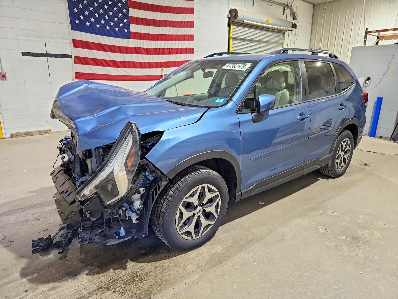 Salvage Subaru Forester Image