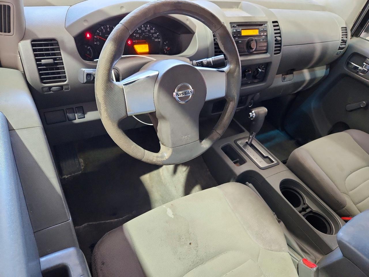 Nissan Frontier S
