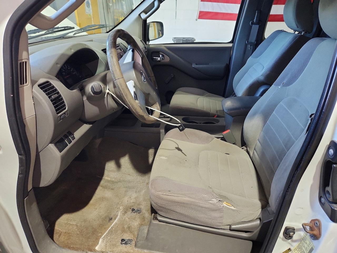 Nissan Frontier S