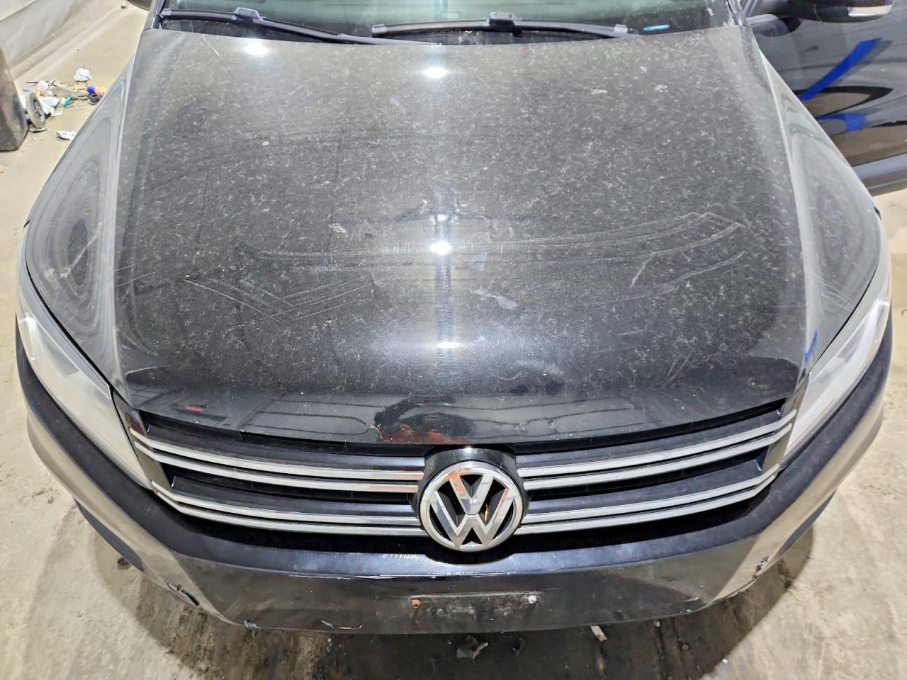 Volkswagen Tiguan S