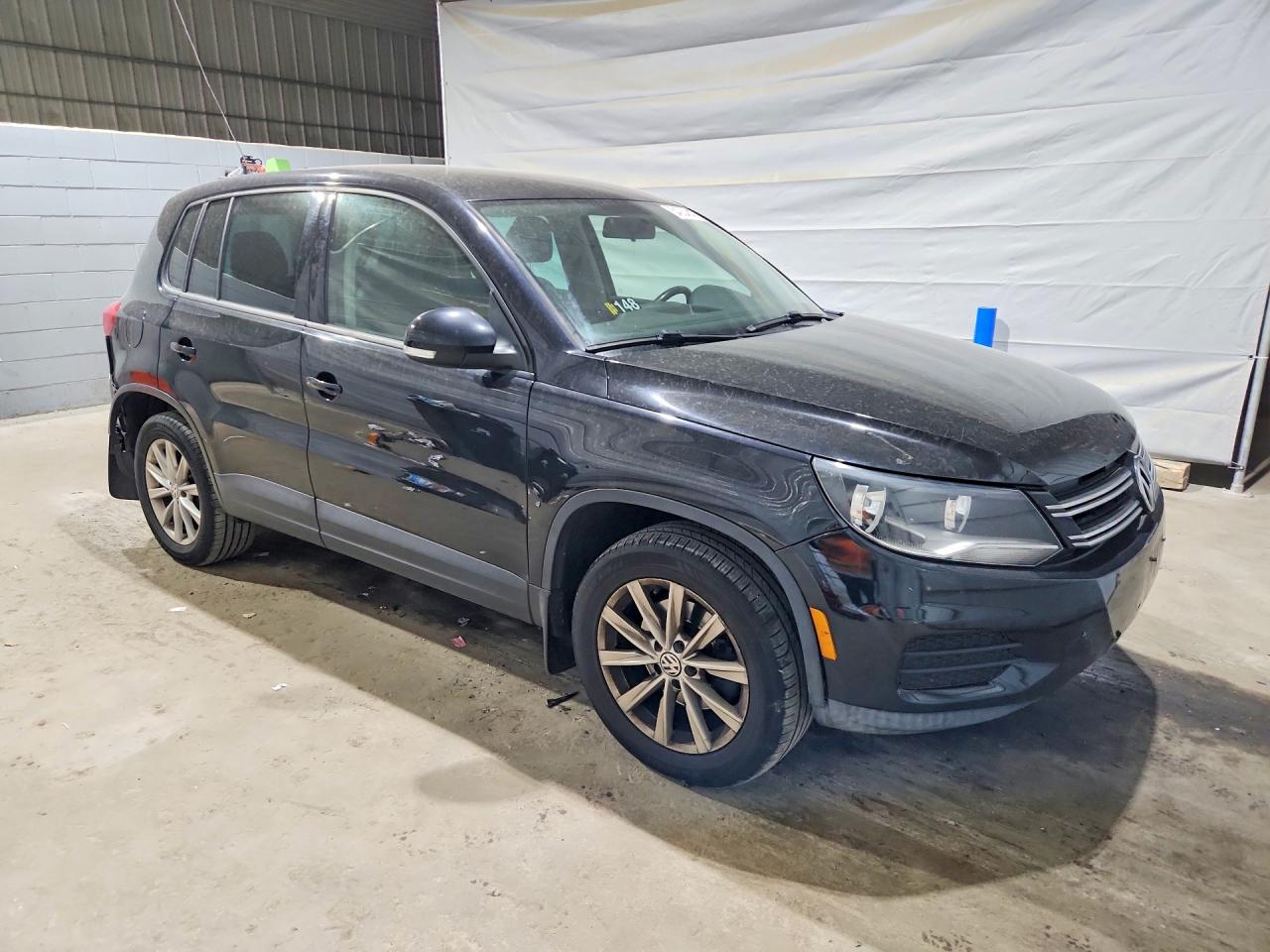 Volkswagen Tiguan S