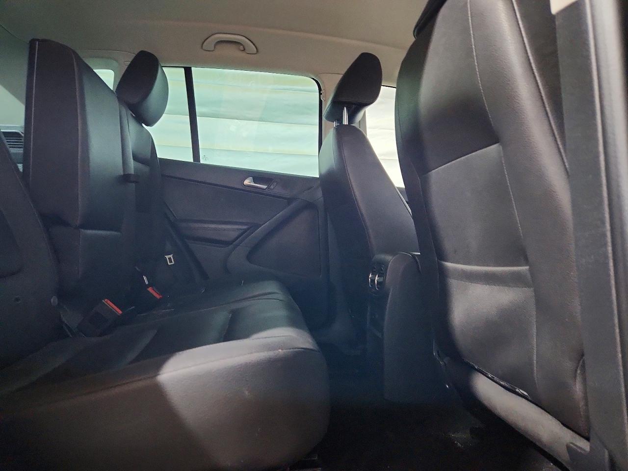 Volkswagen Tiguan S