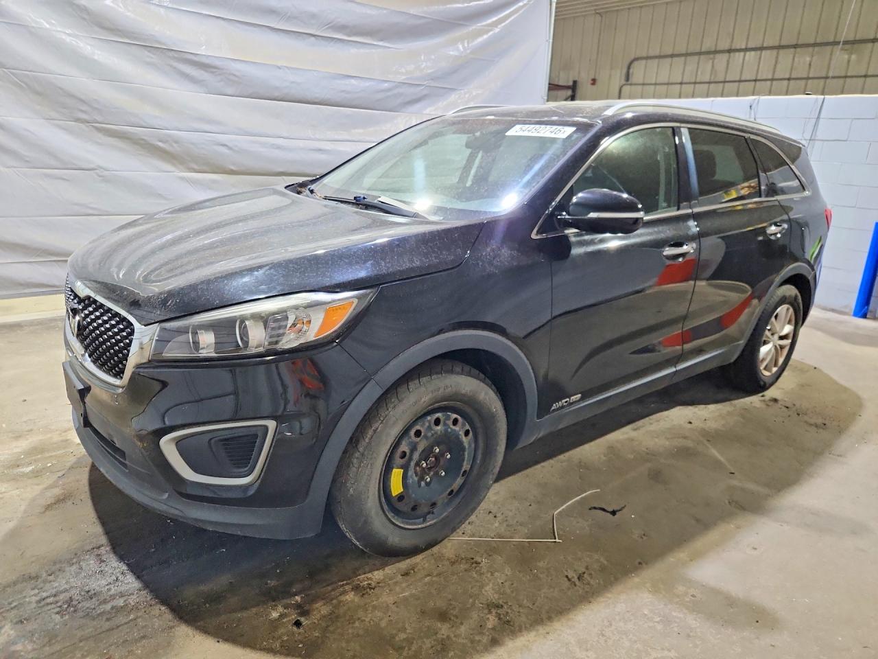 Salvage Kia Sorento Image