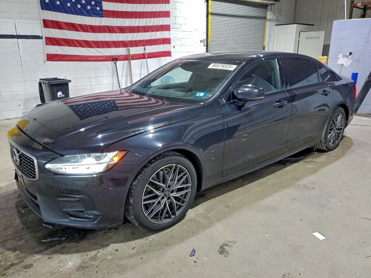 Salvage Volvo S90 Image