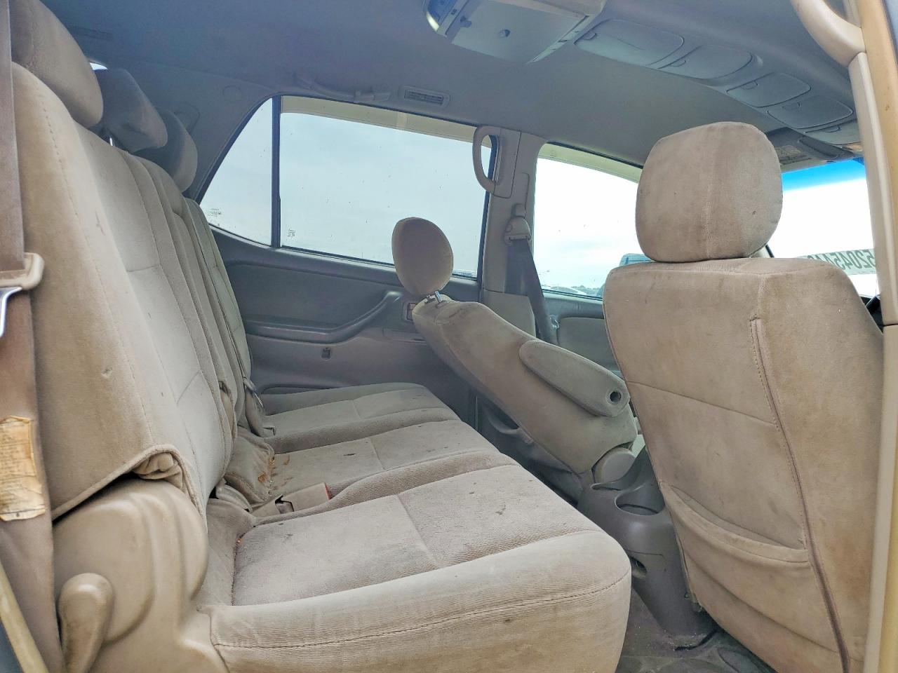 Toyota Sequoia Sr5