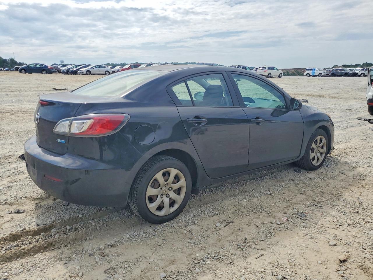 Mazda 3 I