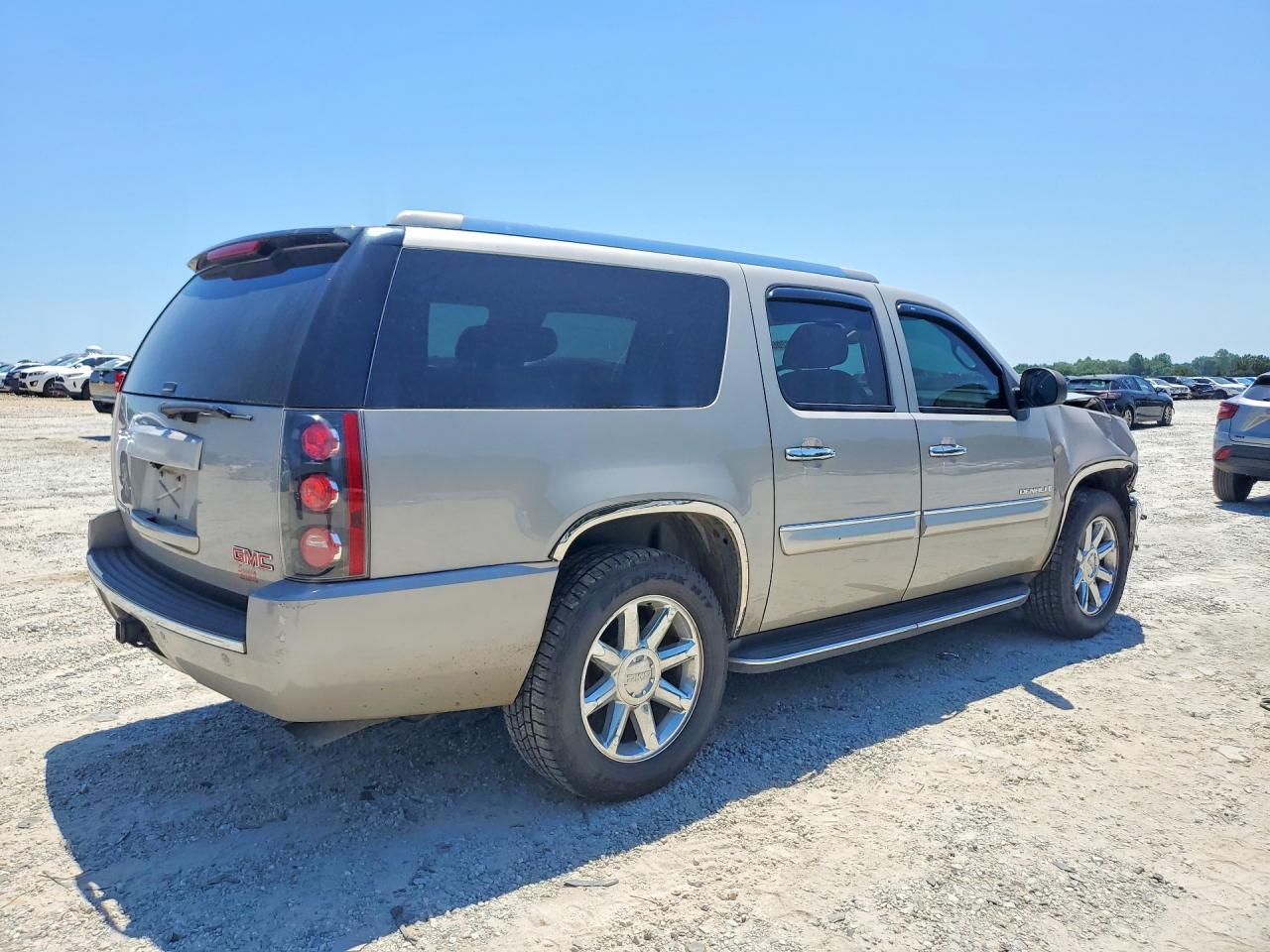 GMC Yukon Denali