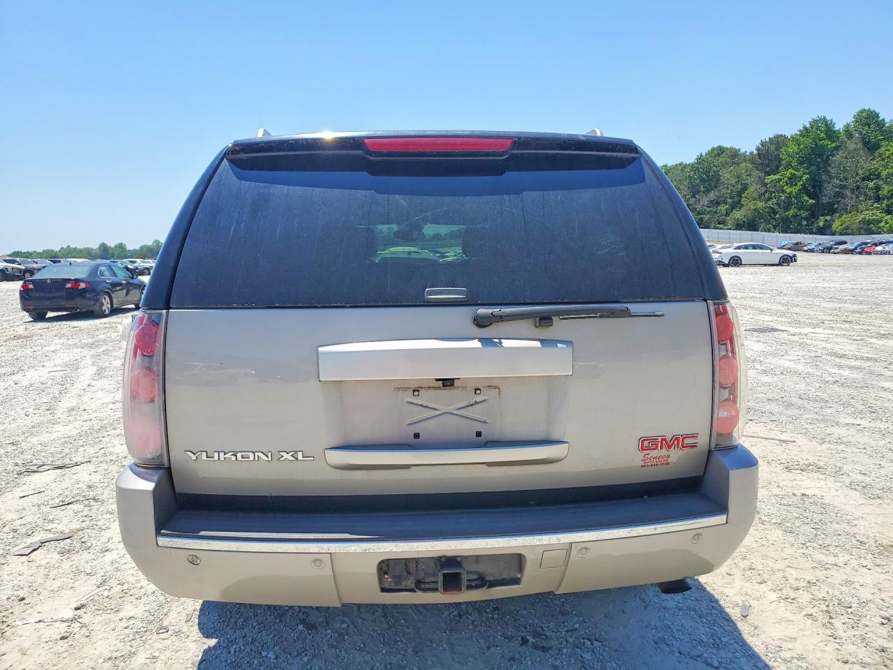 GMC Yukon Denali