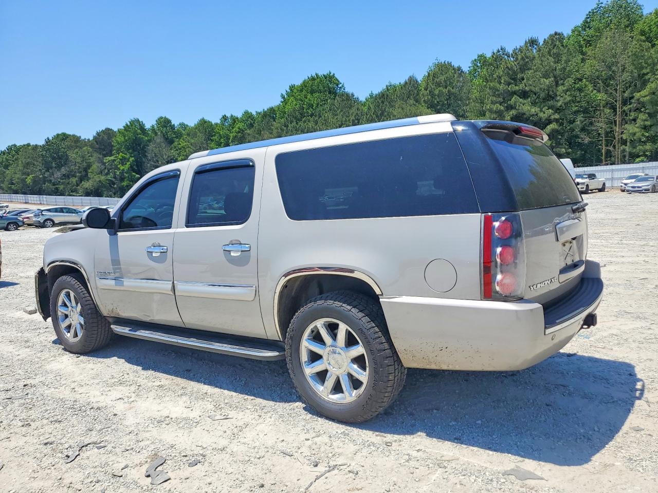 GMC Yukon Denali