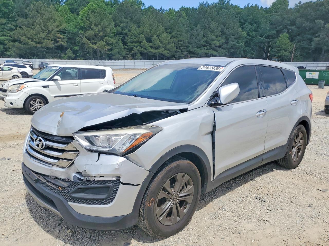 Salvage Hyundai SANTA FE Image