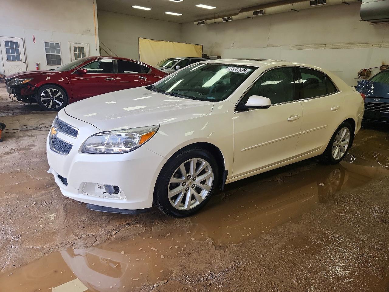 Salvage Chevrolet Malibu Image