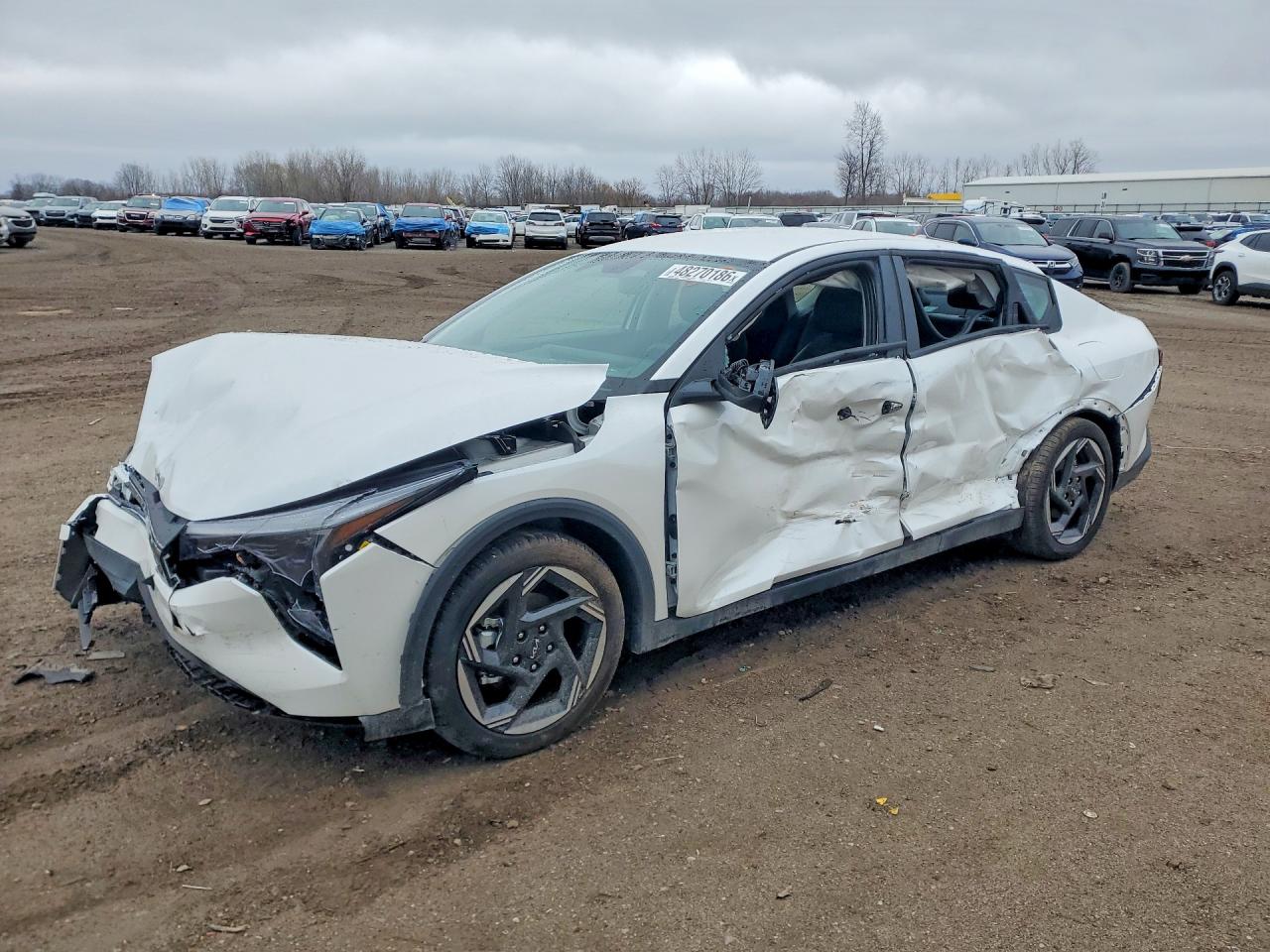 Salvage Kia K4 Ex Image