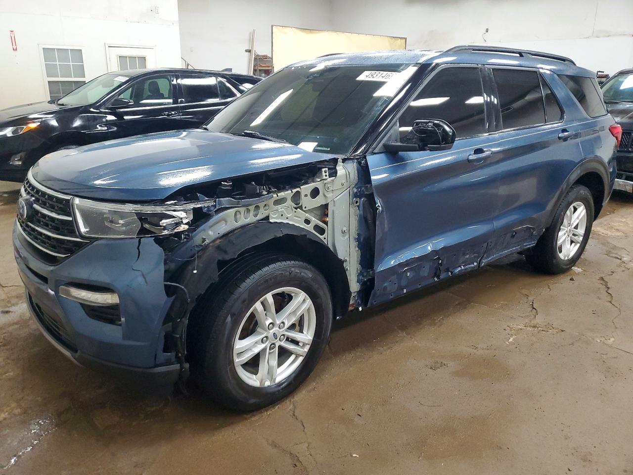 Salvage Ford Explorer Image