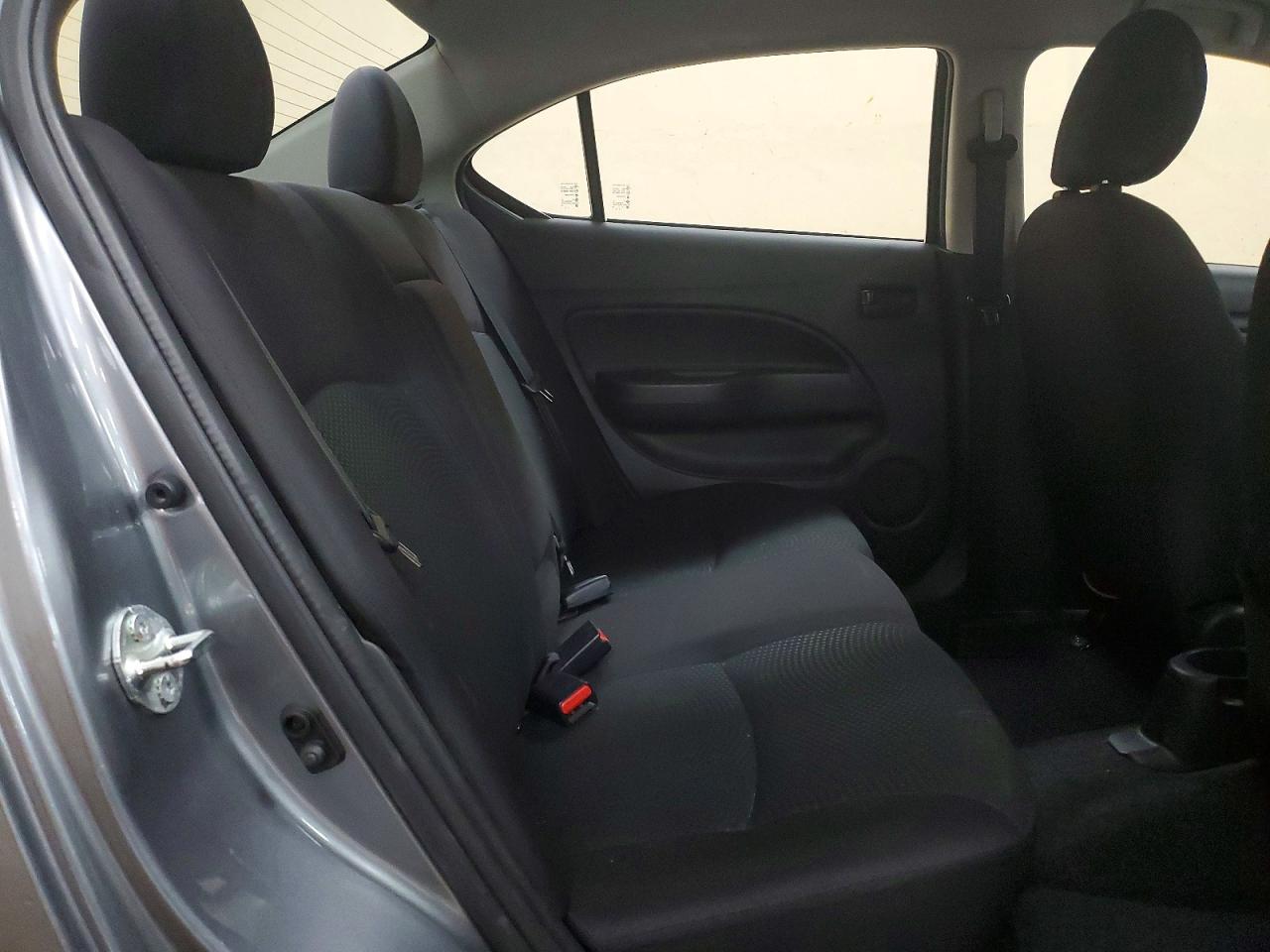 Mitsubishi Mirage G4 Es